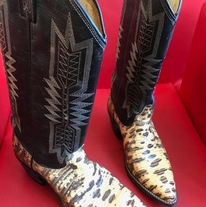 DAN POST COWBOY BOOTS